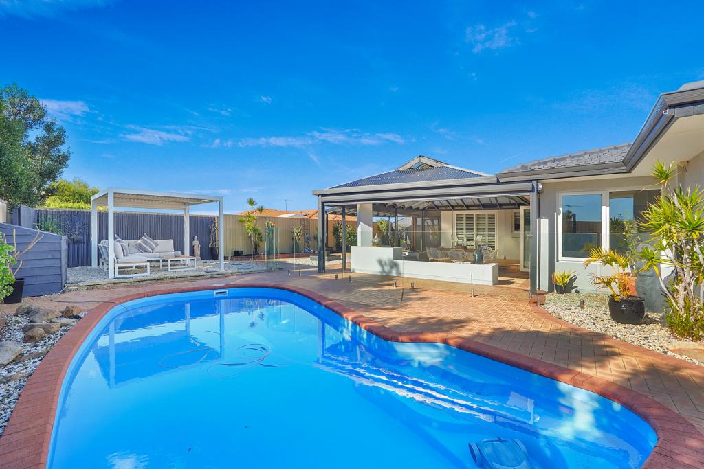 18 BIRCHFIELD AVE, WOODVALE, WA 6026