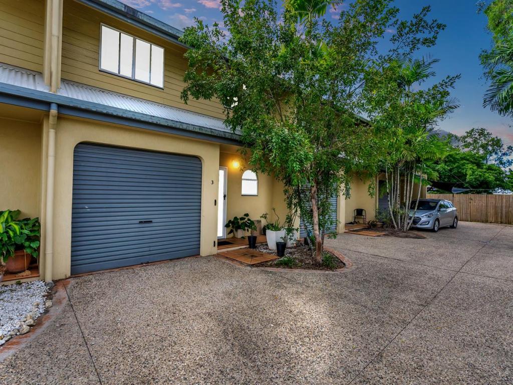 3/426 Mccoombe St, Mooroobool, QLD 4870