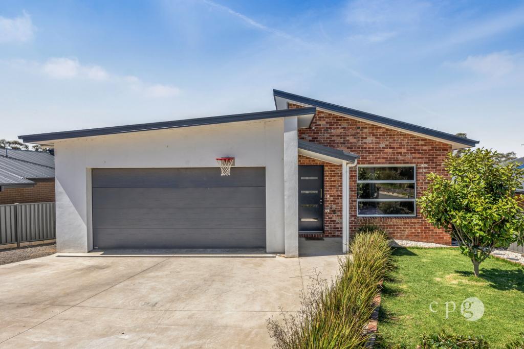 5 Hill View Ct, Mckenzie Hill, VIC 3451