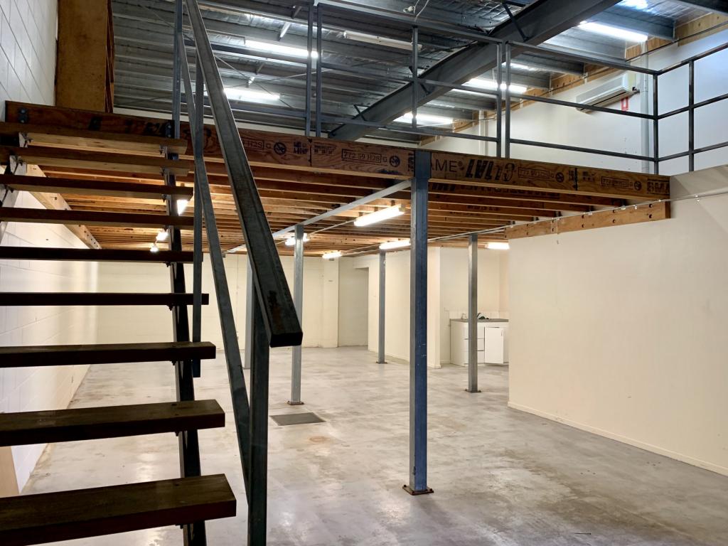 1b/21 Carlo Dr, Cannonvale, QLD 4802