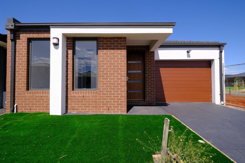 21 Enrica Dr, Melton South, VIC 3338