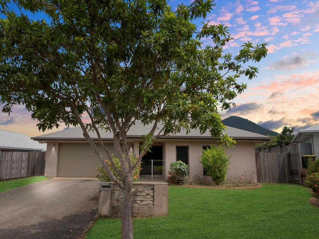 39 Springbrook Ave, Redlynch, QLD 4870