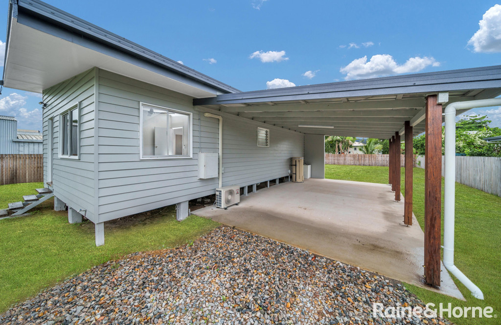 24 JUDY ST, FLYING FISH POINT, QLD 4860