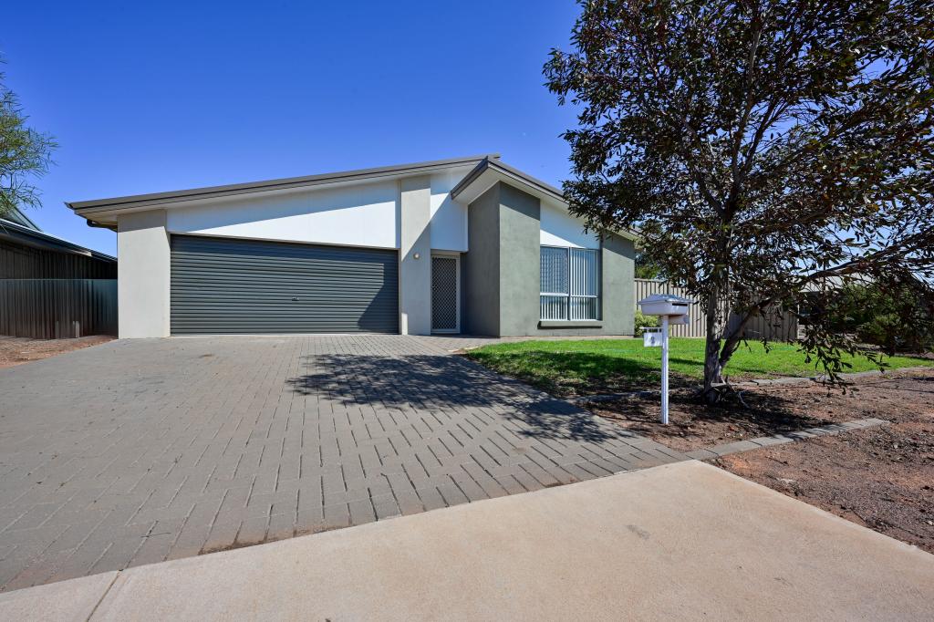 2 REHN RD, WHYALLA JENKINS, SA 5609