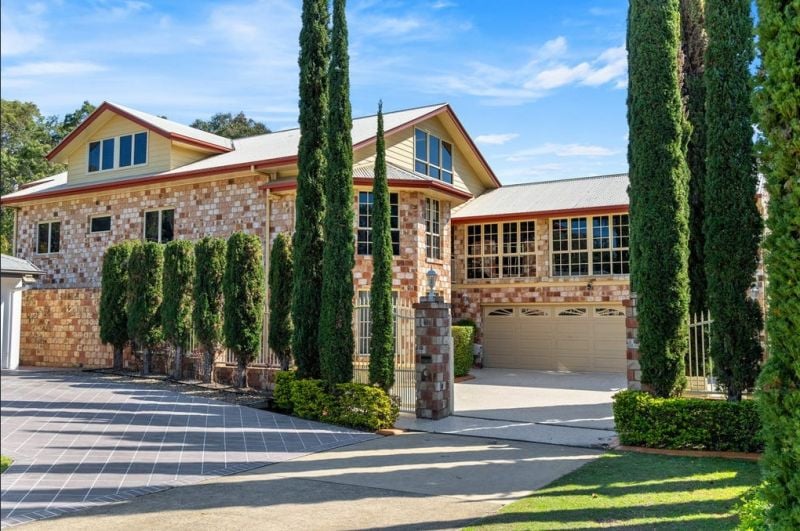 4 Casey Cl, Ormiston, QLD 4160