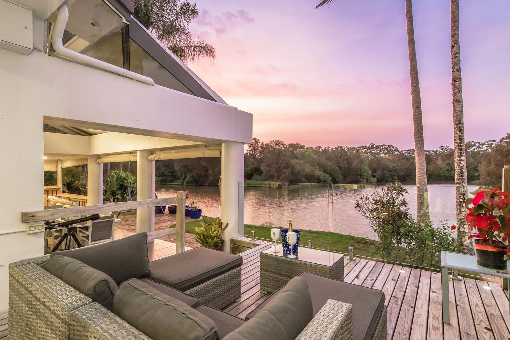 112/125 Santa Cruz Bvd, Clear Island Waters, QLD 4226