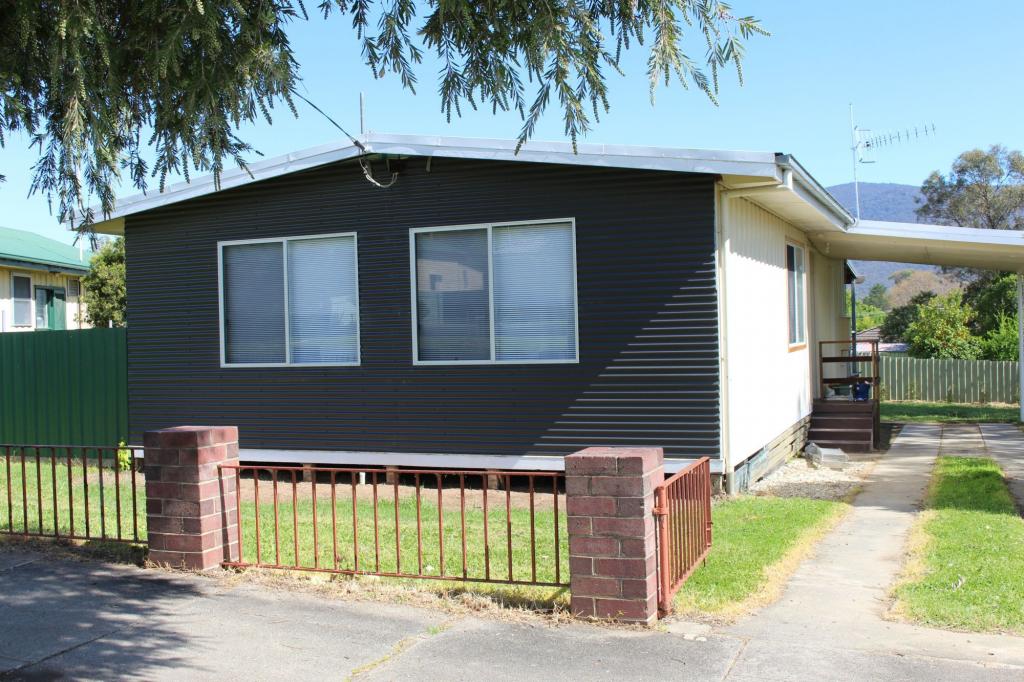 64 Harris St, Corryong, VIC 3707