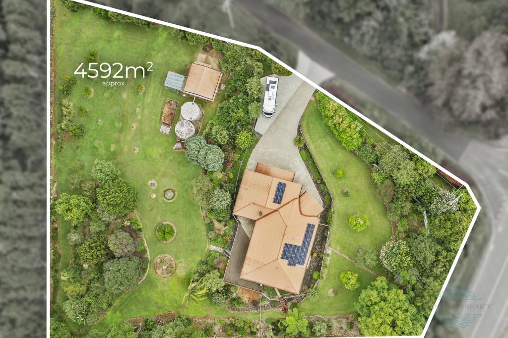 7 Burgess Ave, Maleny, QLD 4552