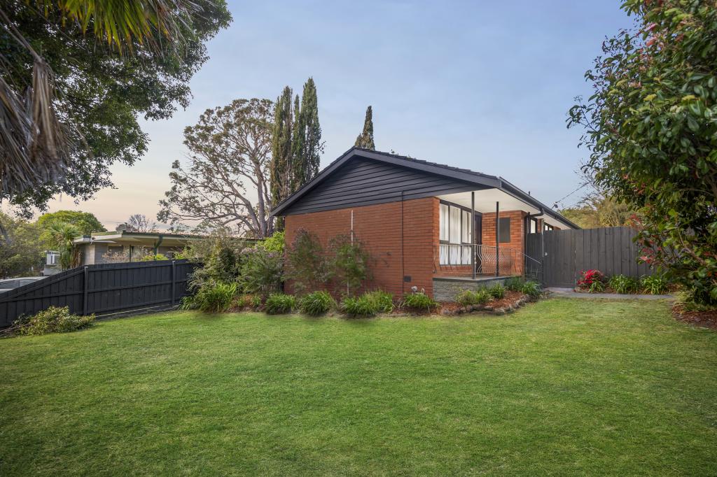 24 Paisley Dr, Frankston, VIC 3199