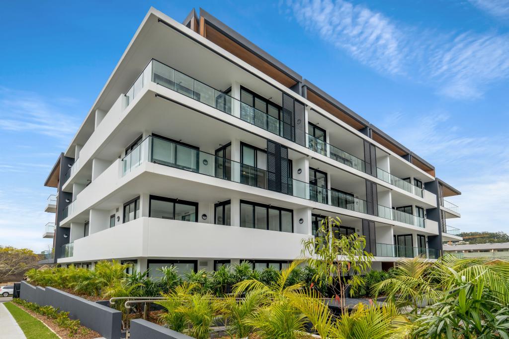306/179 ALBANY ST, POINT FREDERICK, NSW 2250