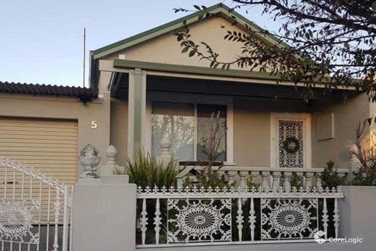 5 Mcburney Ave, Mascot, NSW 2020