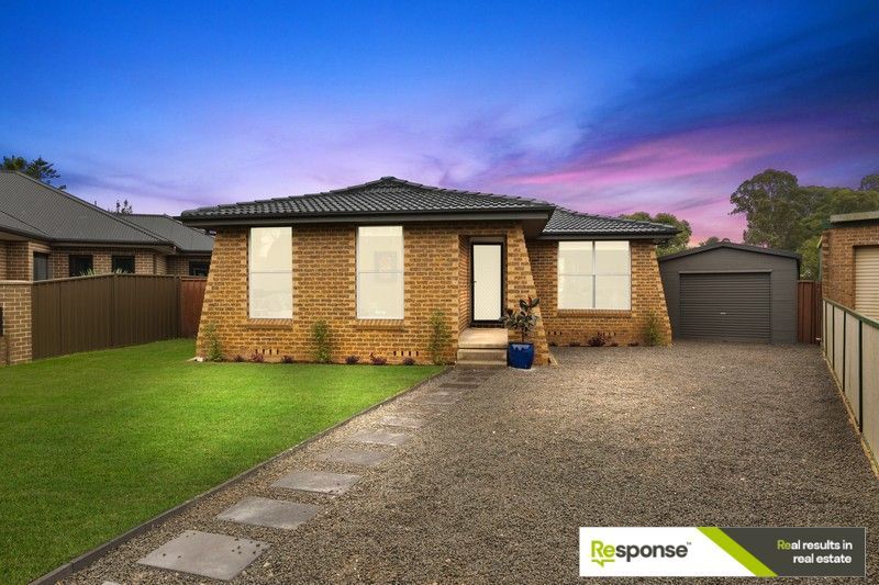 8 Aster Pl, Quakers Hill, NSW 2763