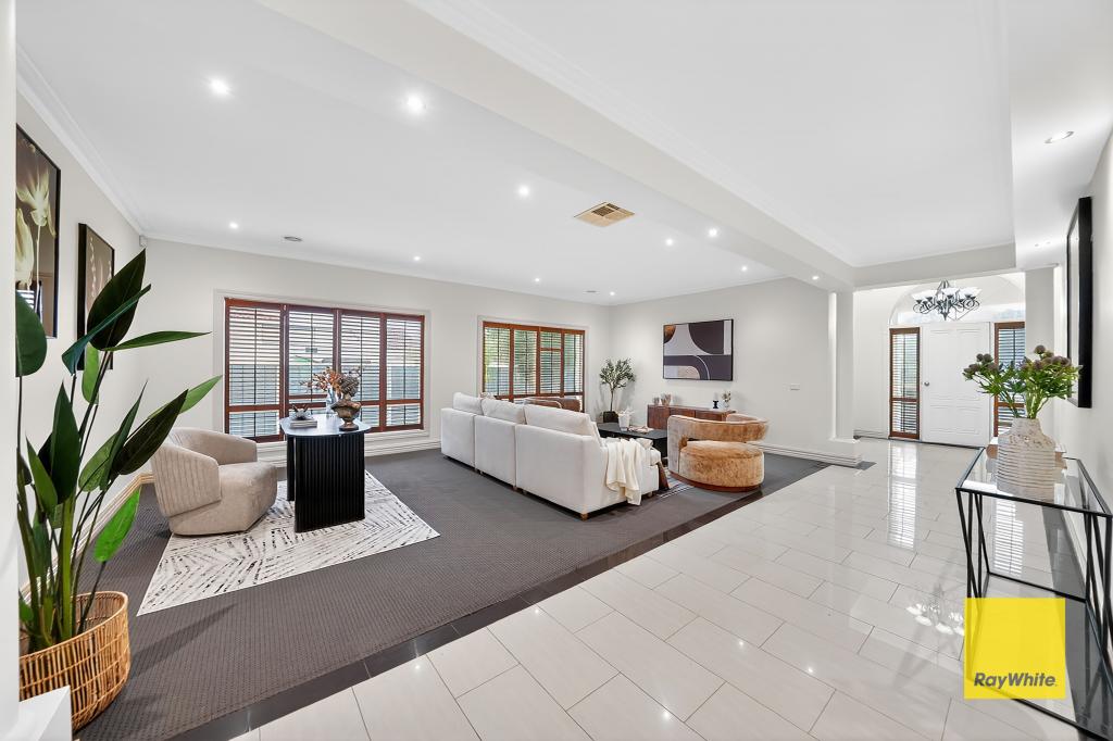 8 Rising Ct, Hillside, VIC 3037