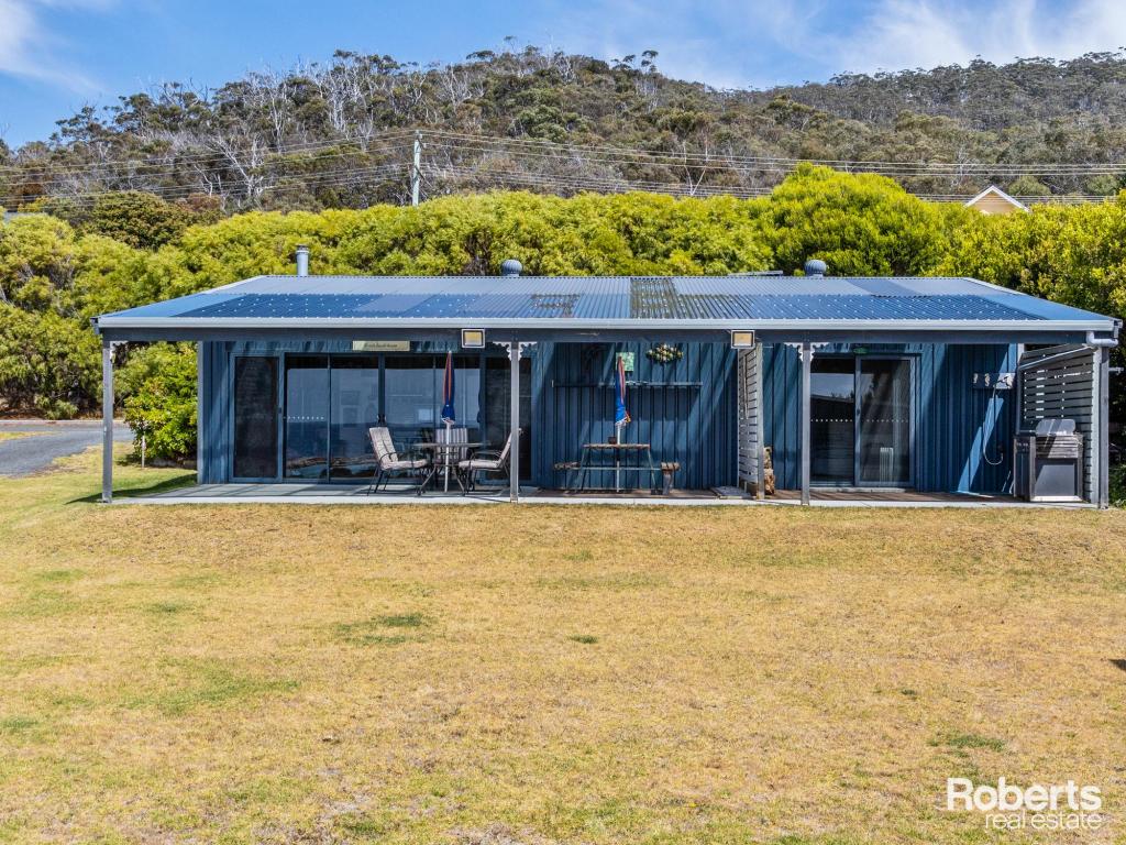61 Tasman Hwy, Bicheno, TAS 7215