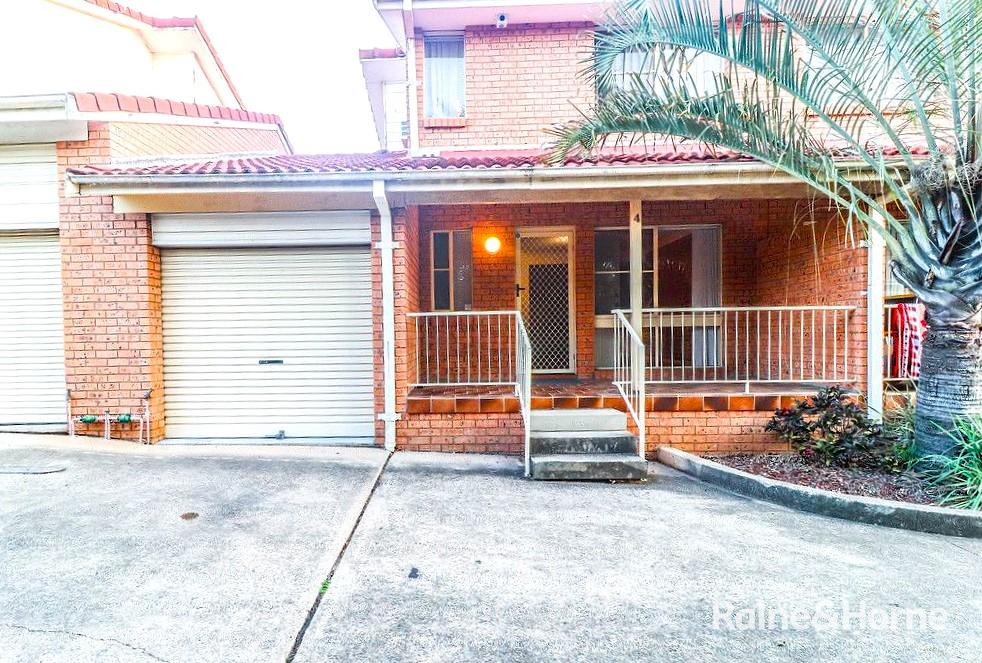 4/63 Canterbury Rd, Glenfield, NSW 2167
