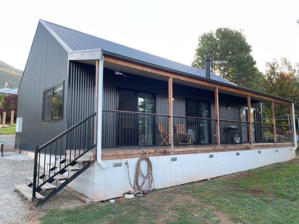 2 Gould Ct, Tawonga, VIC 3697