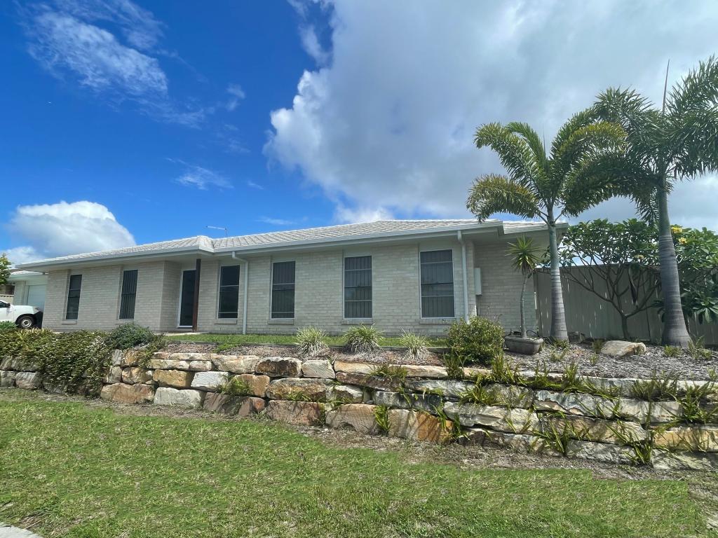 15 Sanctuary Ct, Bongaree, QLD 4507