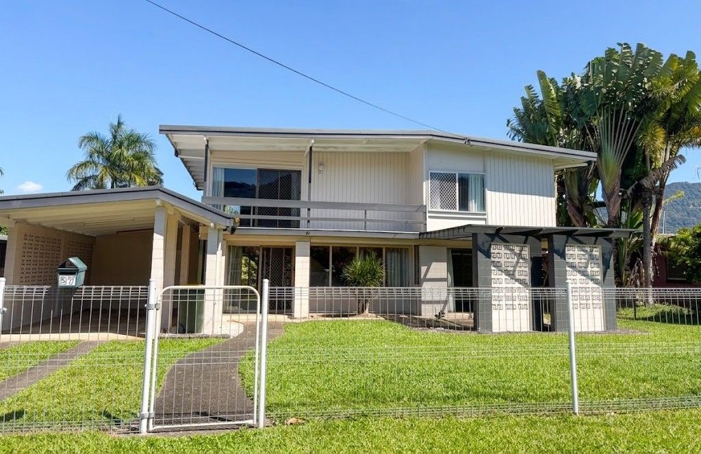 27 Cassia St, Edge Hill, QLD 4870