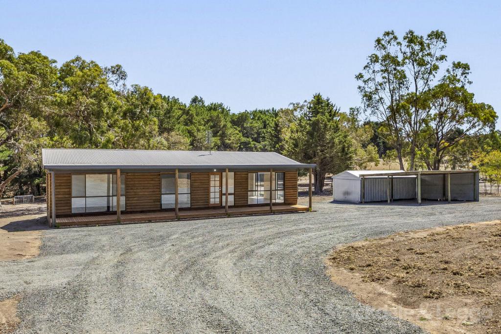 360 Sago Hill Rd, Haddon, VIC 3351