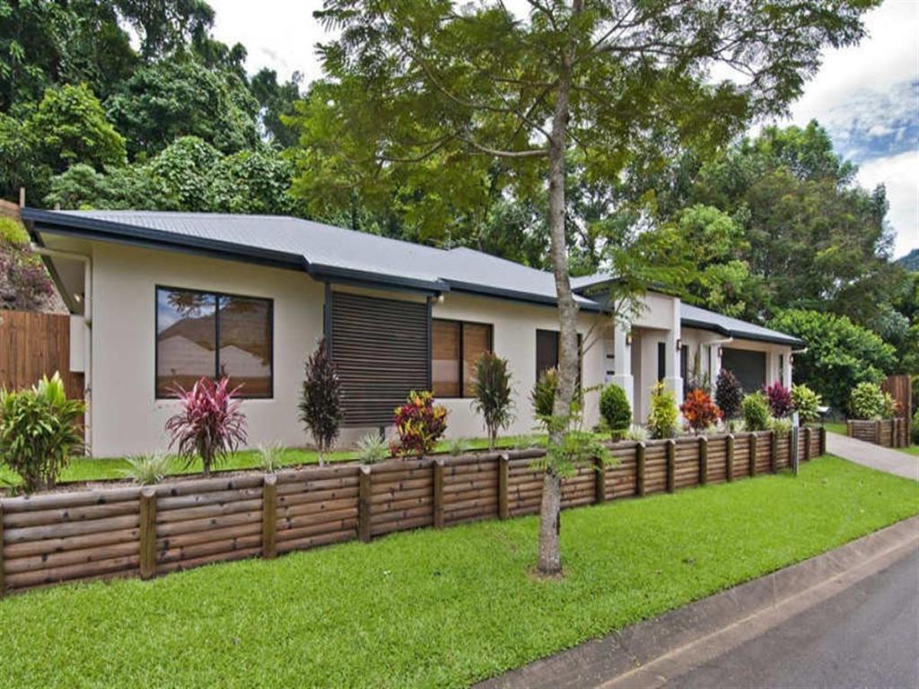 8 Lum Jim St, Redlynch, QLD 4870