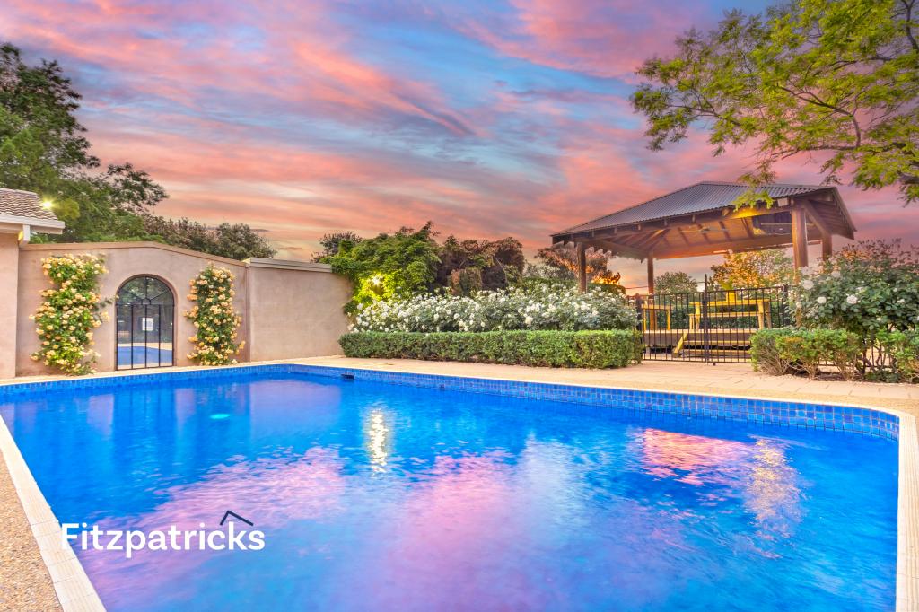 304 Mitchell Rd, Lake Albert, NSW 2650