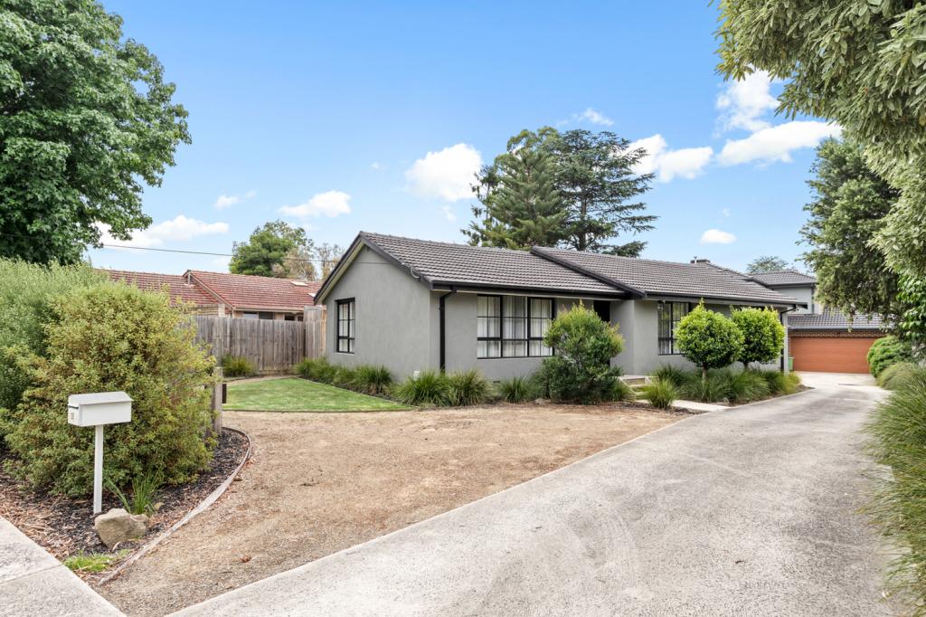 35 Barclay Ave, Croydon, VIC 3136