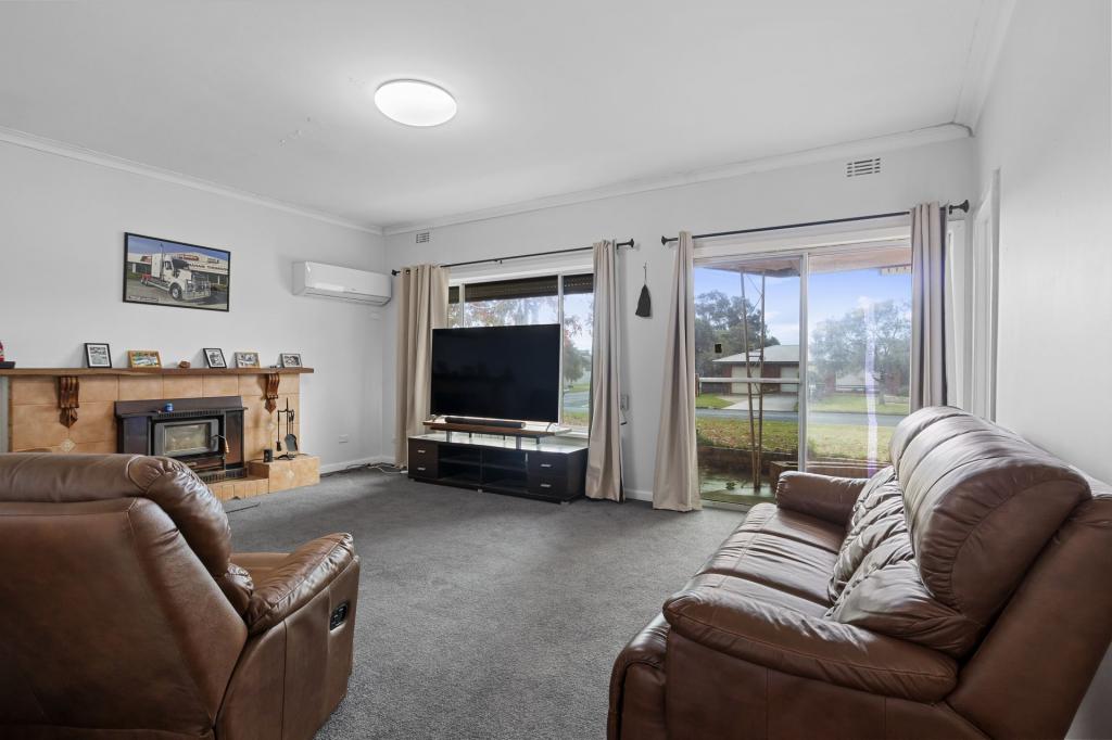 220 Victoria St, Deniliquin, NSW 2710