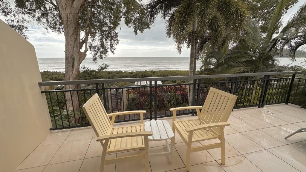 8/5-7 Arlington Esp, Clifton Beach, QLD 4879