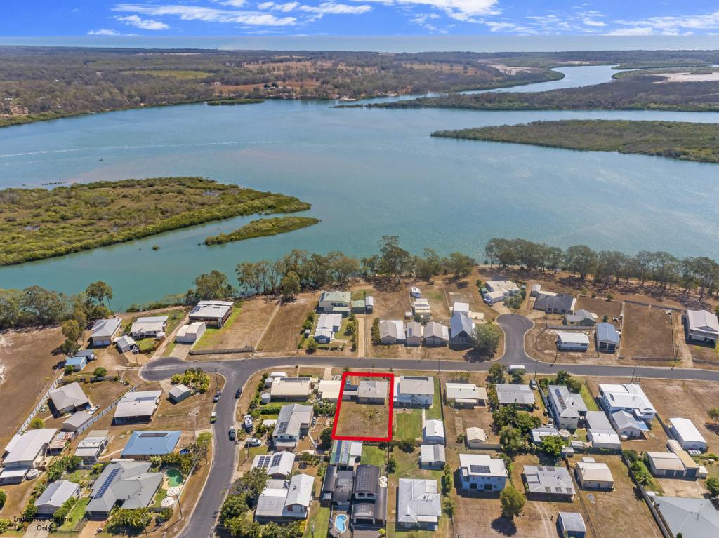 8 Island View Dr, Winfield, QLD 4670