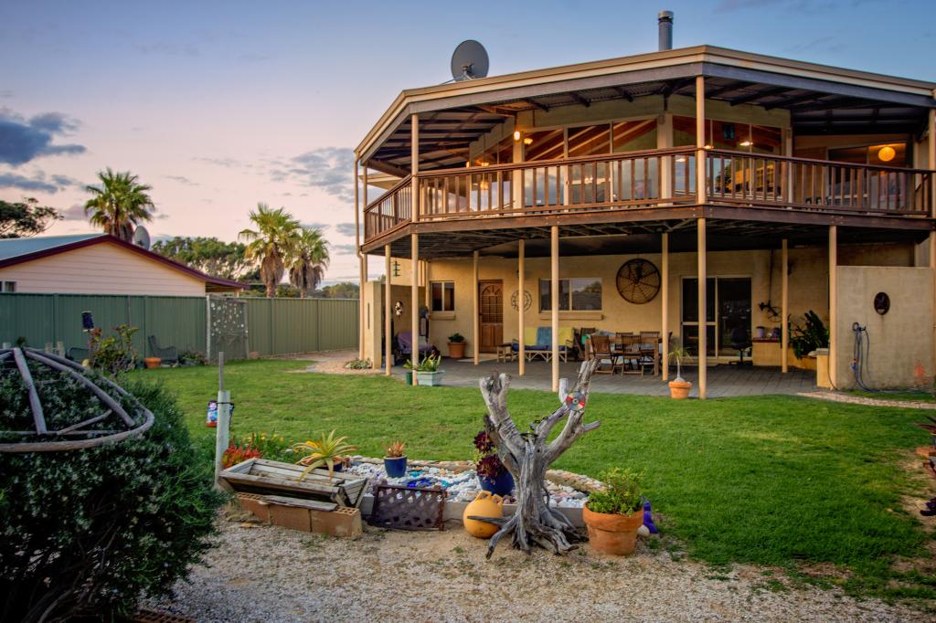 23 Raglan St, Hopetoun, WA 6348