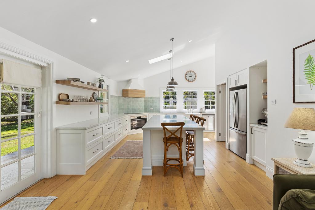 13 Riverview Rd, Bolwarra Heights, NSW 2320