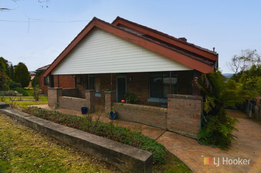 2 Hill Range Cres, Lithgow, NSW 2790