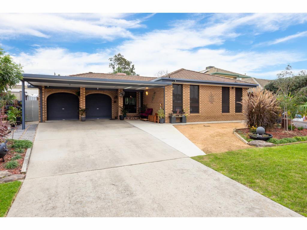 20 WENTWORTH CT, LAVINGTON, NSW 2641