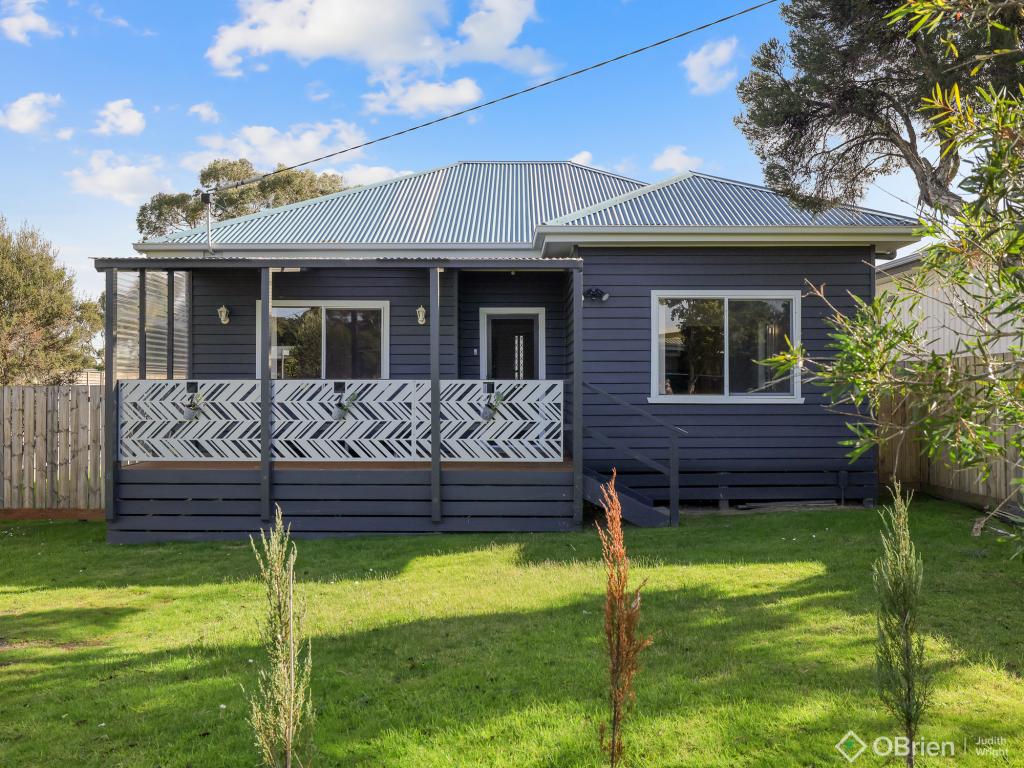 6 Pine Ave, Cowes, VIC 3922