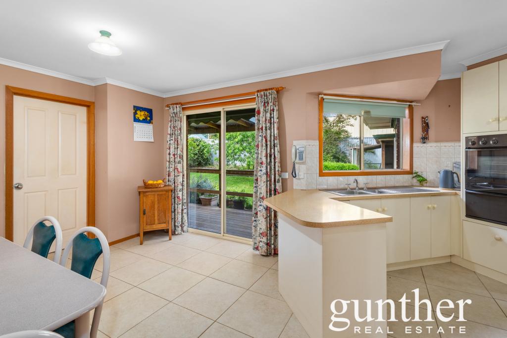 13 Mt Riddell Rd, Healesville, VIC 3777