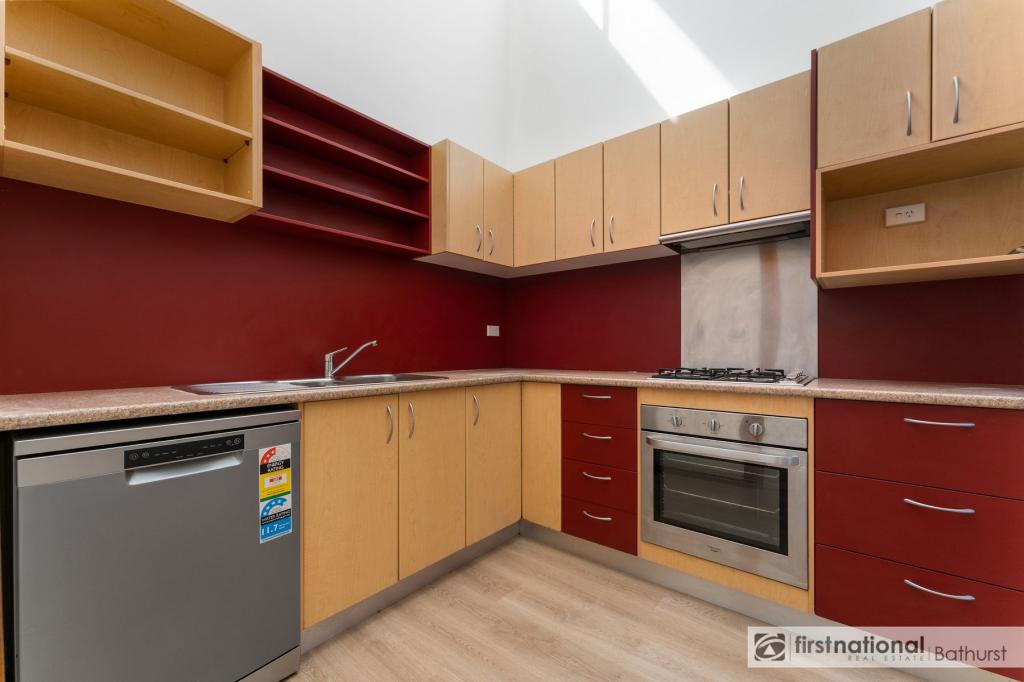 3/142 DURHAM ST, BATHURST, NSW 2795