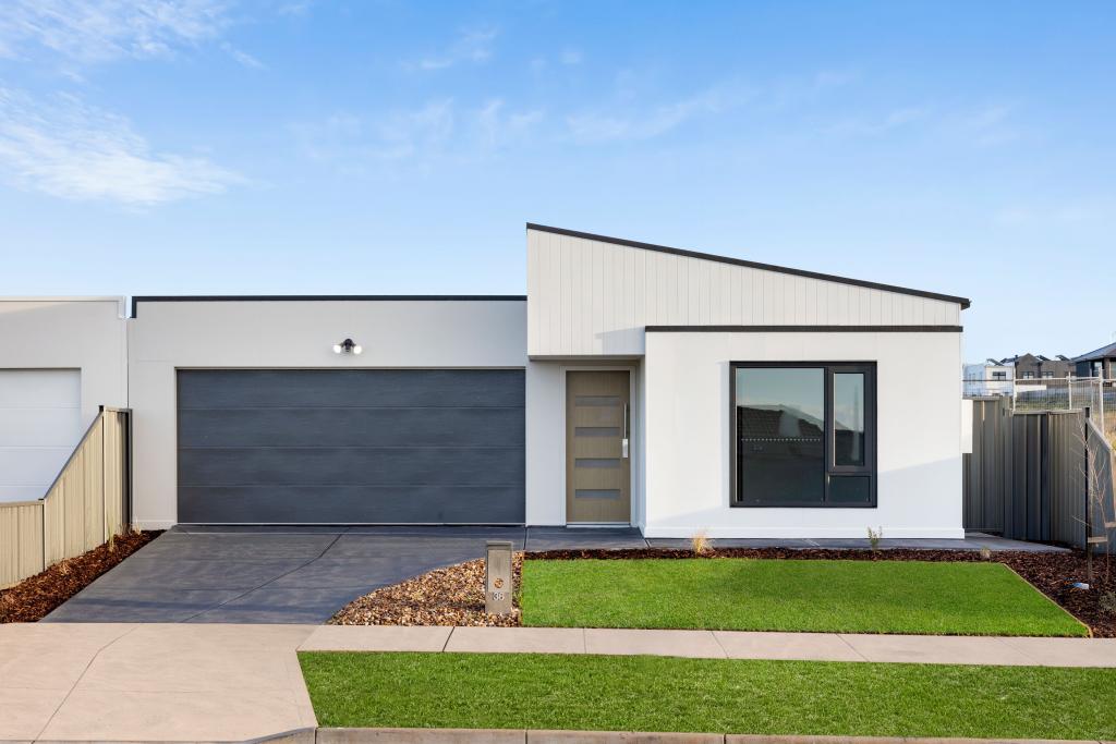 36 HIMALAYAS ST, TRUGANINA, VIC 3029