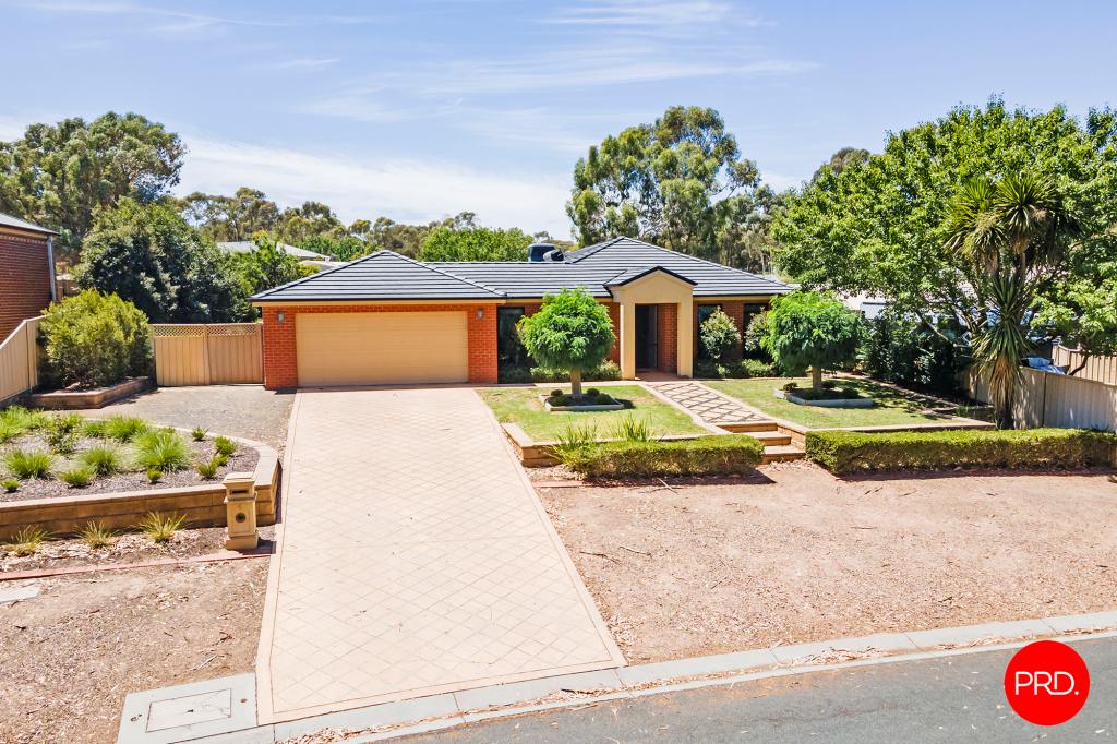 4 Kawana Dr, Maiden Gully, VIC 3551