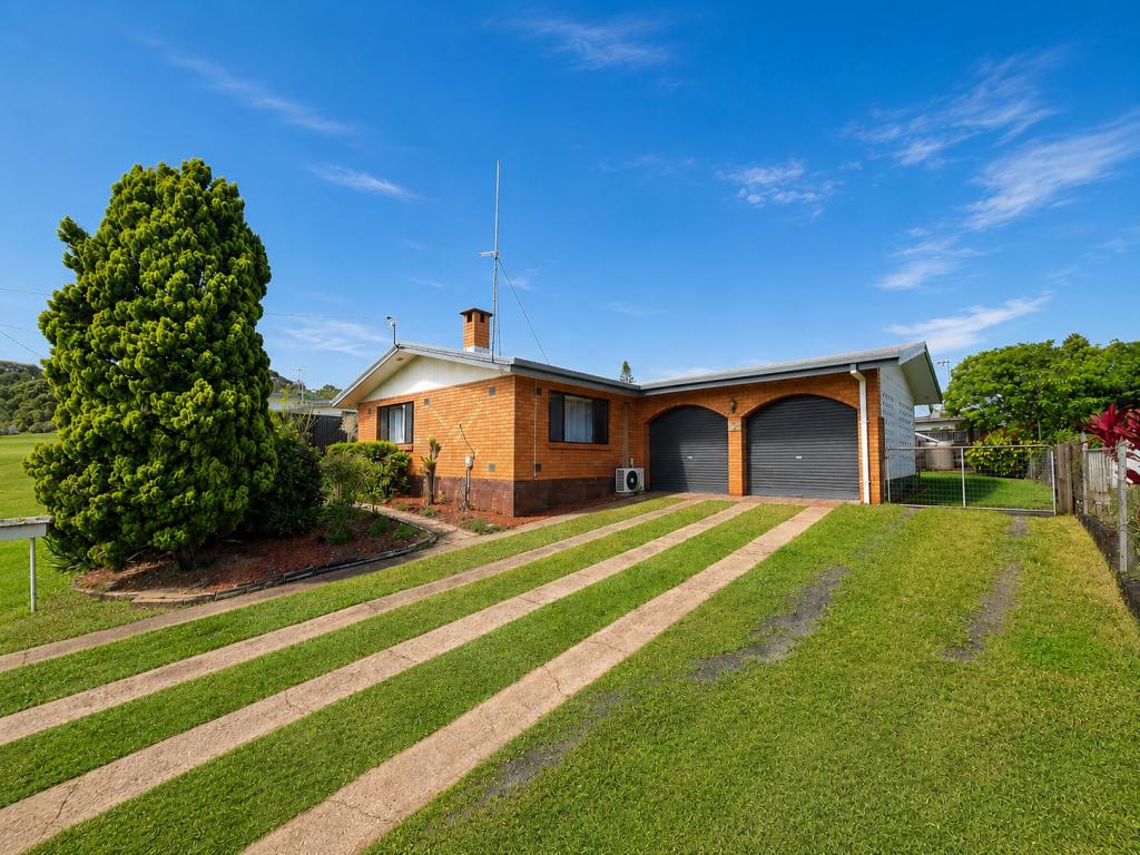 25 Cumbrian Ave, Atherton, QLD 4883