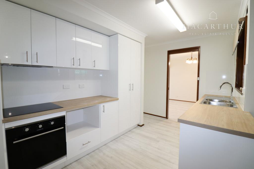 10 Bavaria St, Tolland, NSW 2650