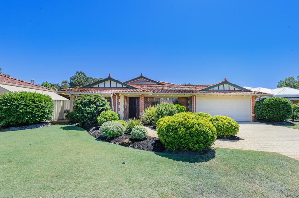 4 Feltbush Mews, Canning Vale, WA 6155