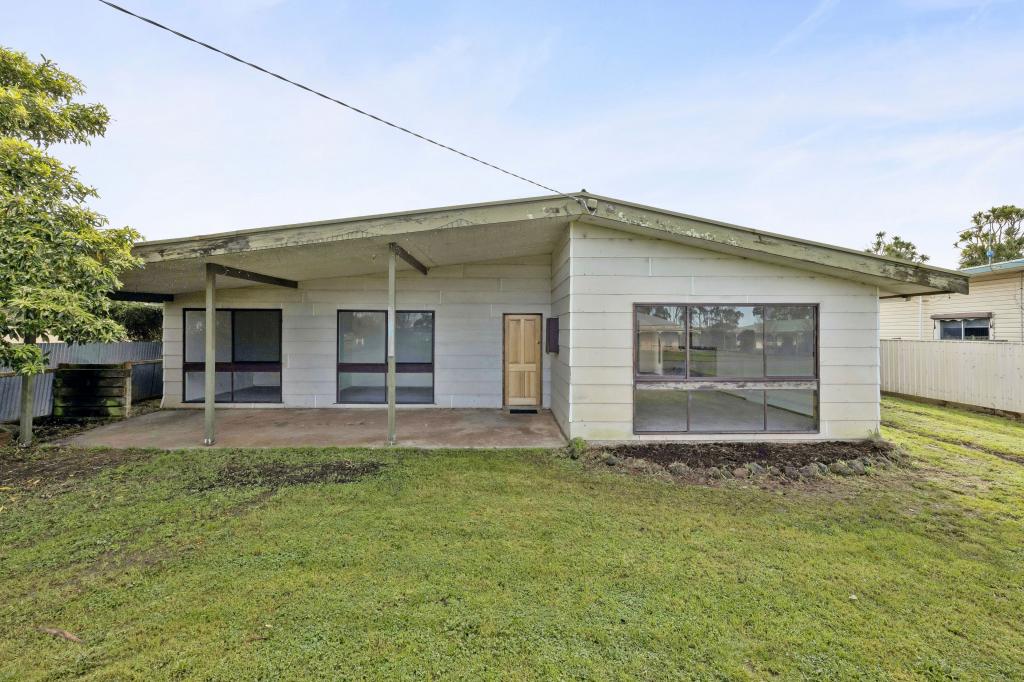 16 Blandford St, Cobden, VIC 3266