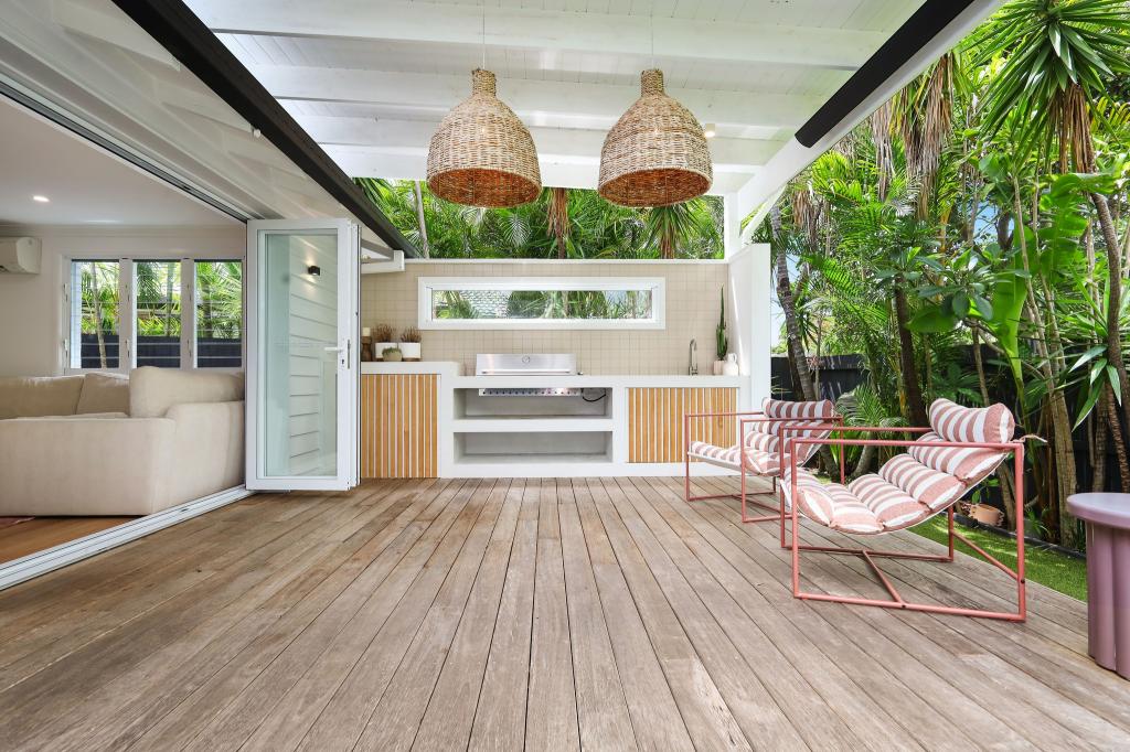 2/15 Macaw Ave, Miami, QLD 4220