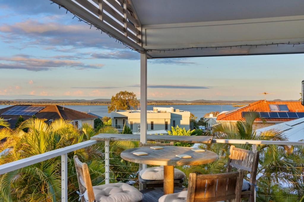7 WILOHURST DR, REDLAND BAY, QLD 4165