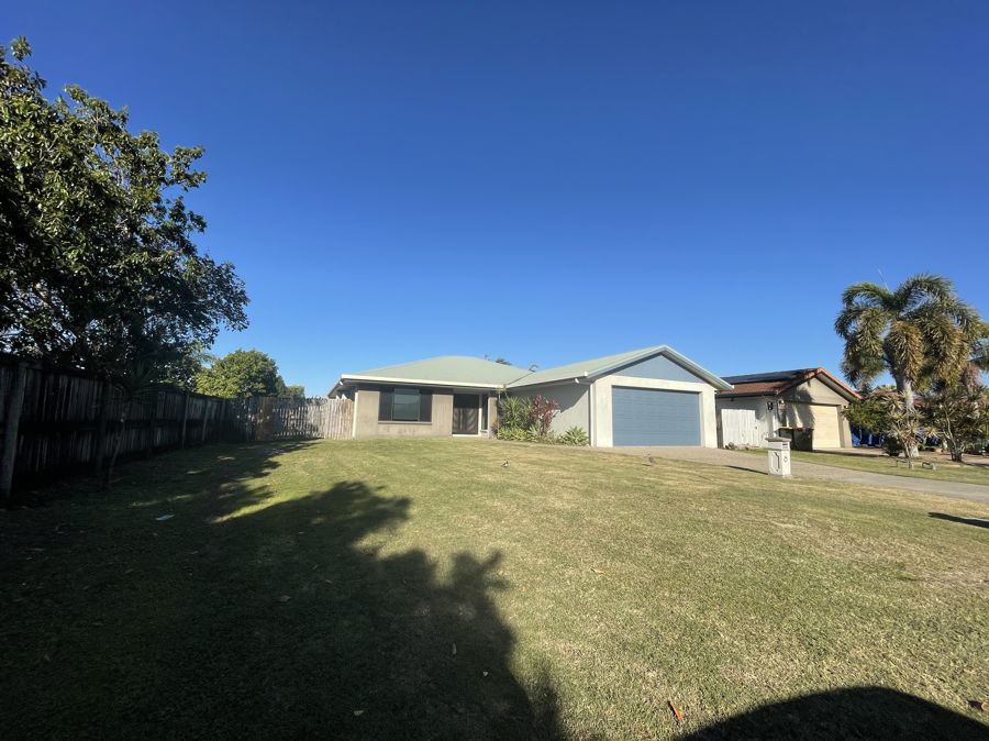 17 Victor Ave, Glenella, QLD 4740