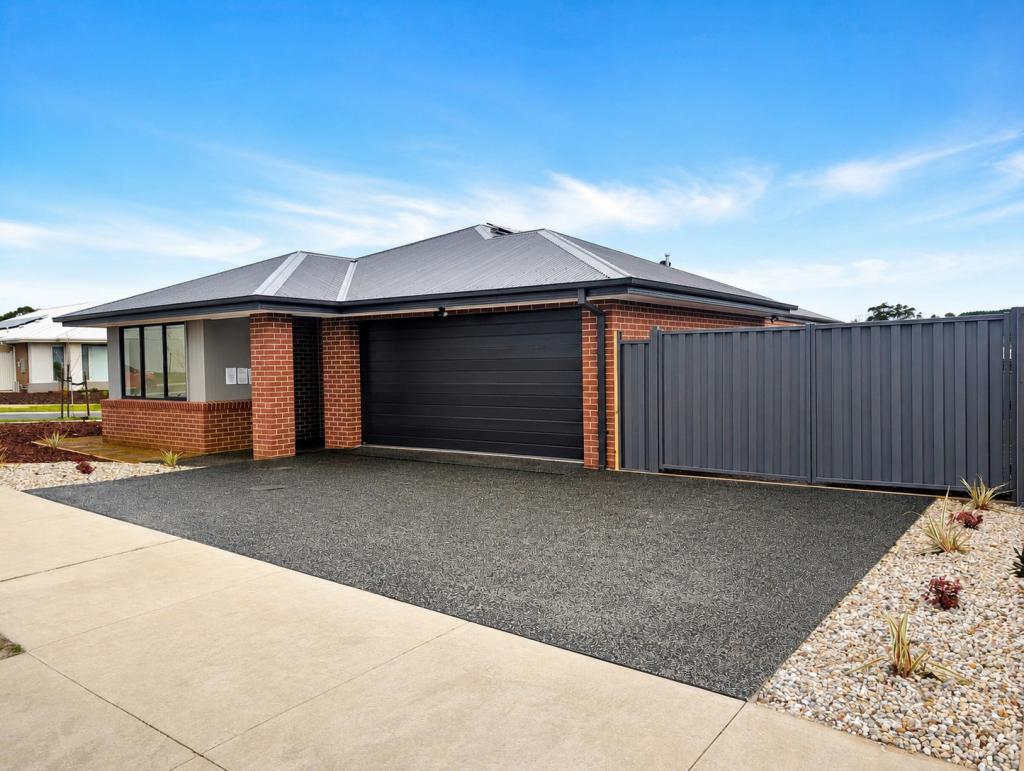 14 Bell Heather Bvd, Warragul, VIC 3820