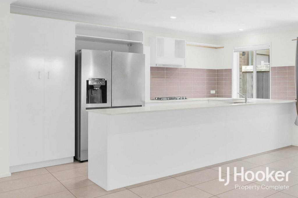 26 LAMBENT ST, YARRABILBA, QLD 4207