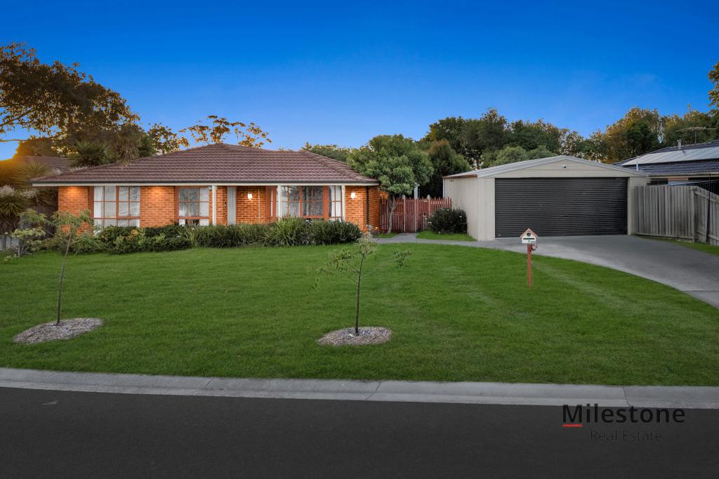 3 Mitre Cres, Berwick, VIC 3806