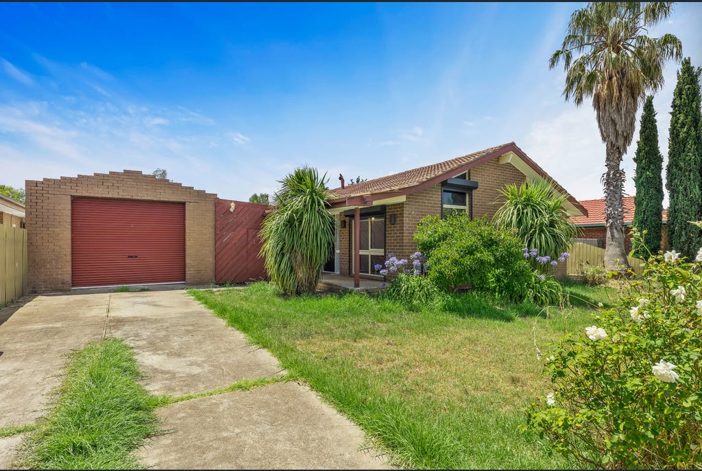 55 Dunvegan Dr, Kurunjang, VIC 3337