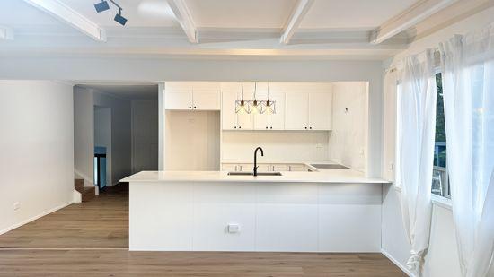 22 Hocking St, Arundel, QLD 4214